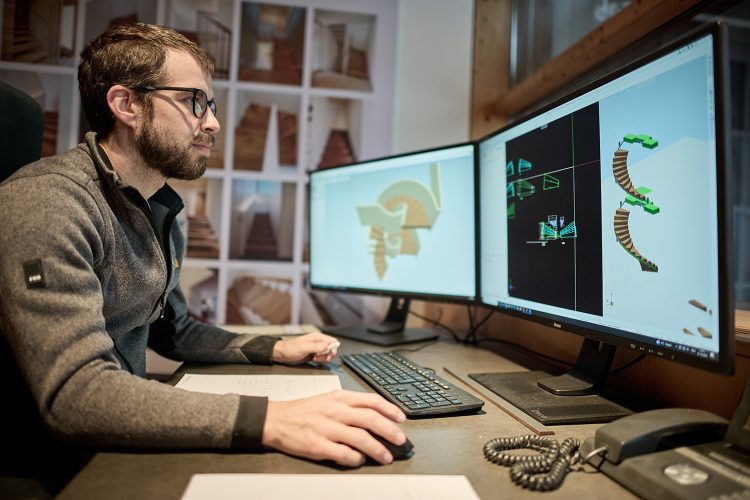 Berchtold-Holzbau_Produktion-Holztreppe_01