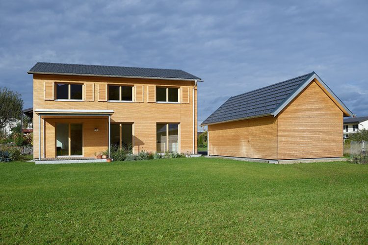 Einfamilienhaus-Holzhaus-Goetzis-78-01