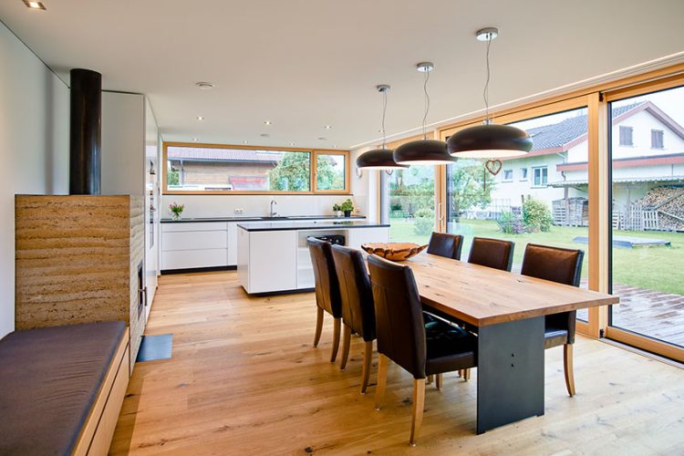 Holzhaus Basic – Einfamilienhaus – Küche und Essbereich