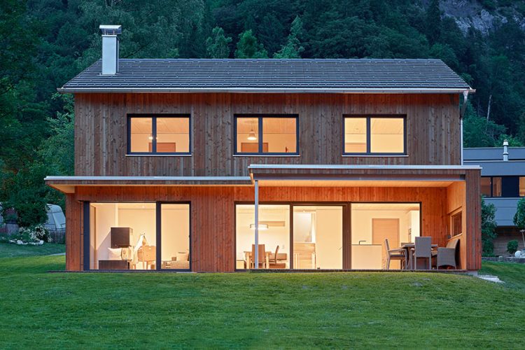 Holzhaus Basic – Einfamilienhaus – Außenansicht